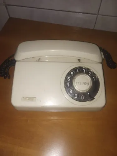 Telefone antigo