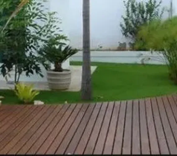 Deck de madeira feito por encomenda