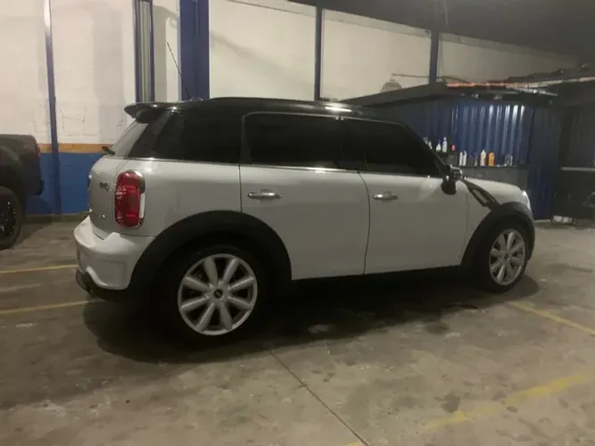 Mini cooper country 2016 com teto 