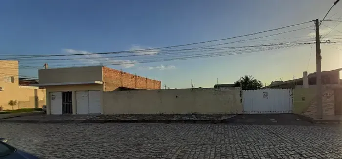 Prédio comercial de esquina no Sumaré