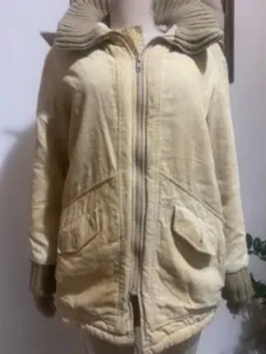 Casaco Feminino c/ Capuz com Forro de Lã Sintética Marca Mazz Lizz