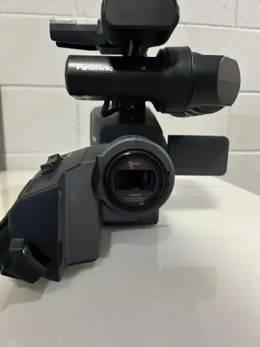 Câmera Filmadora Panasonic avchd + Tripé + bolsa Bag