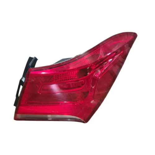 Lanterna prisma Joy/Onix Sedan 17/22 Dir