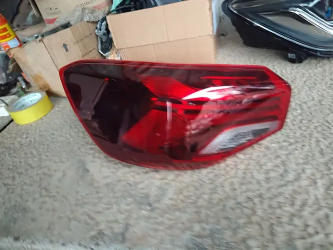 Lanterna Onix sedan plus 2020 2021 2022 2023 2024 sem LED lado esquerdo