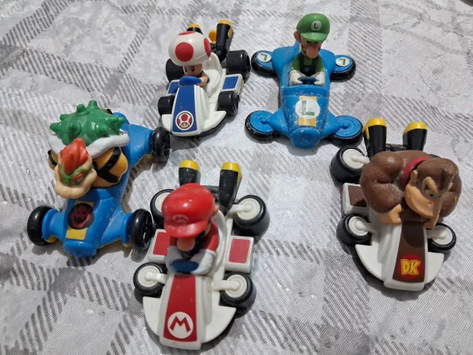 Coleção Mc Donalds 2015 Carrinhos de corrida Mario Kart - Unissex