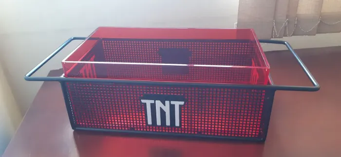 Expositor ou caixa para gelo TNT Vermelho