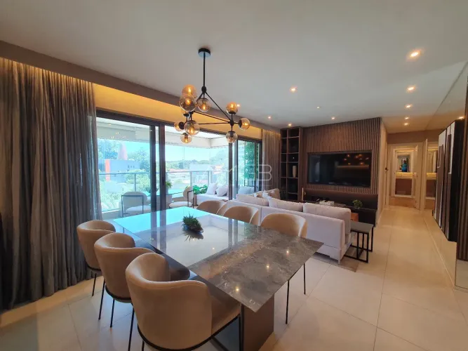 Apartamento à venda no Condomínio Sartoria, localizado no bairro Taquaral, em Campinas/SP.