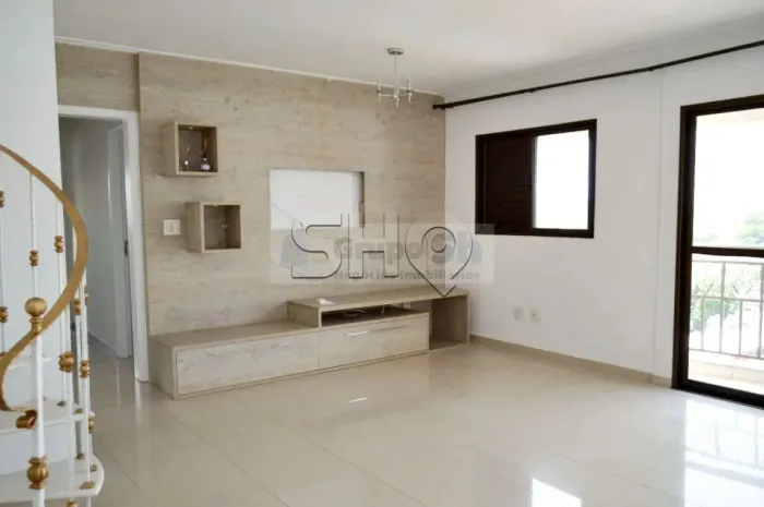 Cobertura na Lapa com 3 dormitórios e 182m²