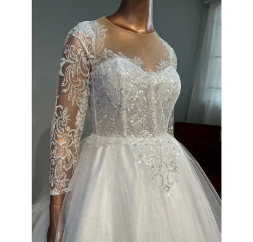 Vestido de noiva modelo princesa novo (nunca usado)