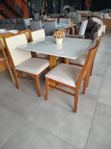 *MESA RUBI 90 x 90 c/ 4 CADEIRAS