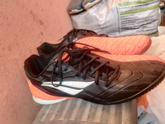 Chuteira futsal n 43  *