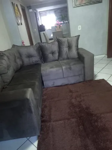 SOFA DE CANTO PATRICIA VELUDO- CHAMA NO ZAP