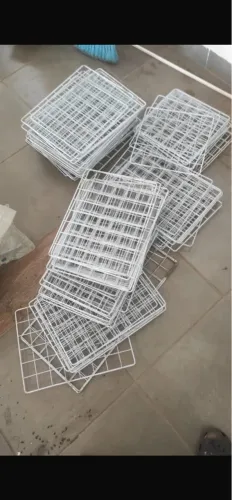 Telas aramadas para organização e exposição