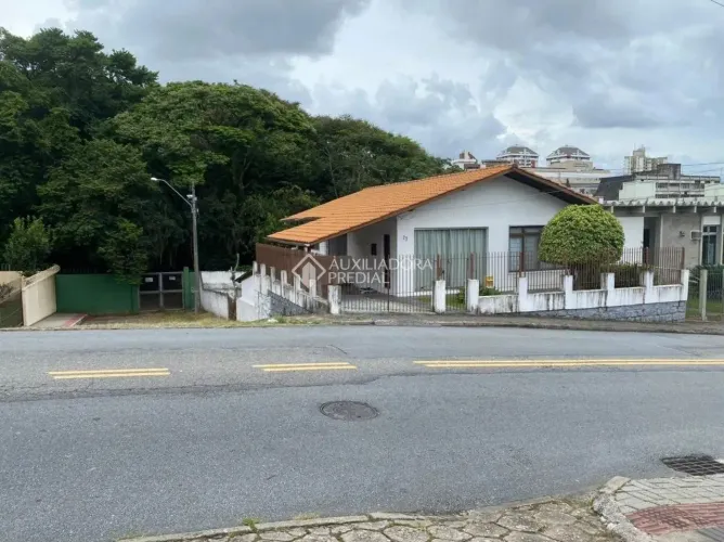 Casa à venda no Estreito, Florianópolis