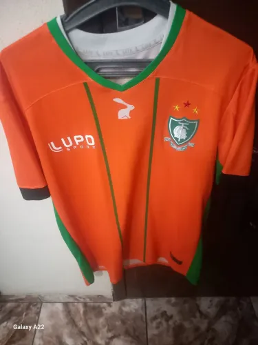 Camisa de Time Laranja com Detalhes Verdes