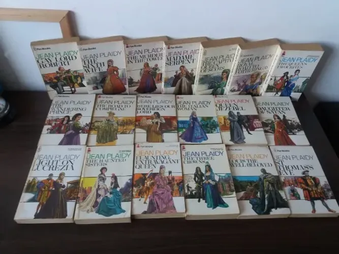 Coleção de Livros de Jean Plaidy (RARÍSSIMA) no idioma original (inglês)