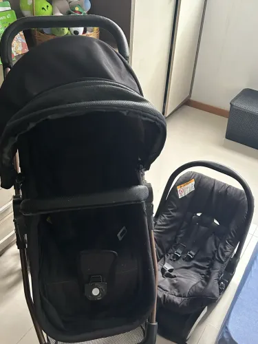 Vendo carrinho de bebê e bebê conforto