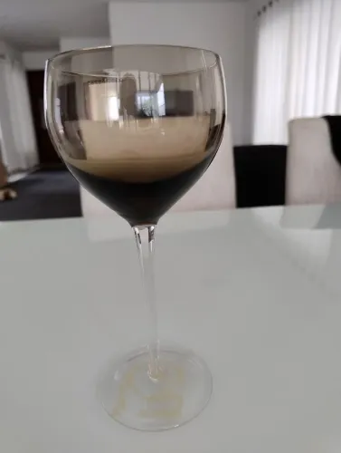06 Taças para água, vinho ou espumante