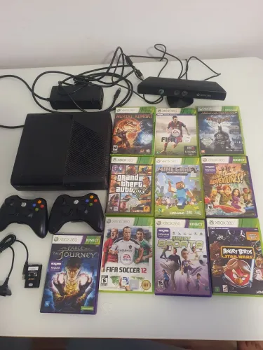 Xbox 360 com 1TB de HD| Kinect| Desbloqueio JTAG| 2 controles sem fio e jogos na descri