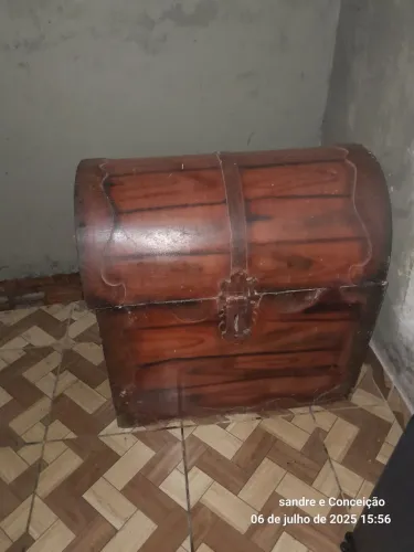 Baú de Madeira Rústico