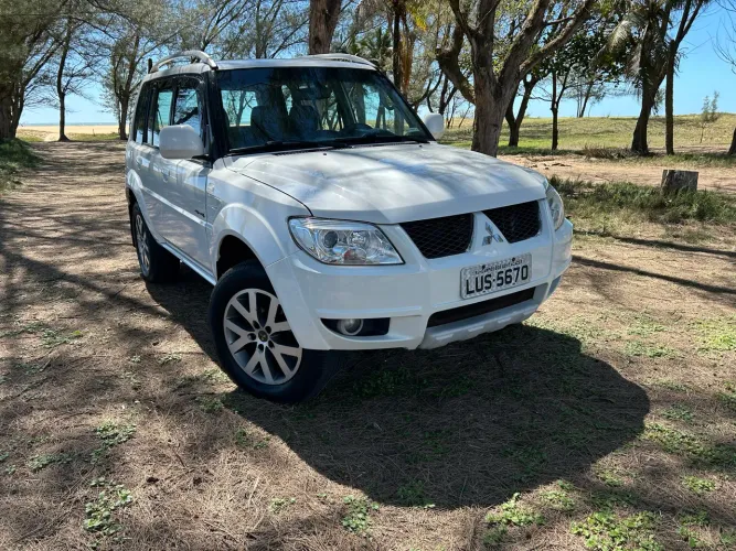 Mitsubishi Pajero TR4 2.0/ 2.0 Flex 16V 4X4 Aut. 2013