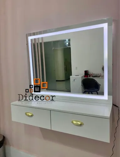 Penteadeira camarim com espelho em led