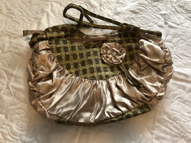 Bolsa em cetim