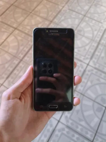 J2 Prime - Para retirar as peças ou consertar 