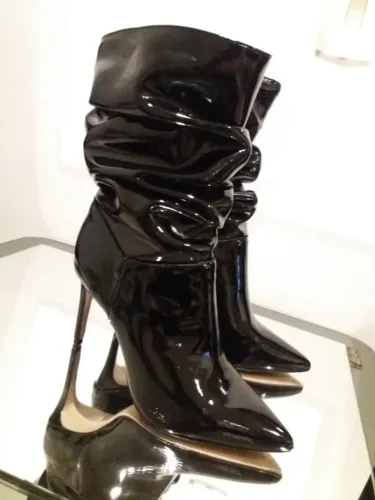 BOTA SCHUTZ ANKLE BOOT PRETA VERNIZ. TAM 37. LINDA. NOVÍSSIMA!