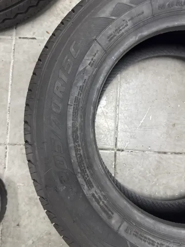 Pneu SpeedMax Aro 15 205/70R15C FRD96 106/104S 8PR