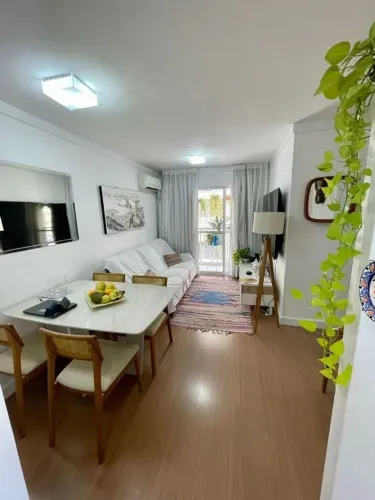 BS IMOBILIÁRIA VENDE - Condomínio Ouro Verde São 3 quartos, sendo 1 suíte, sala, cozinha,