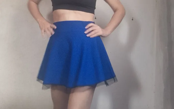 Saia azul curta