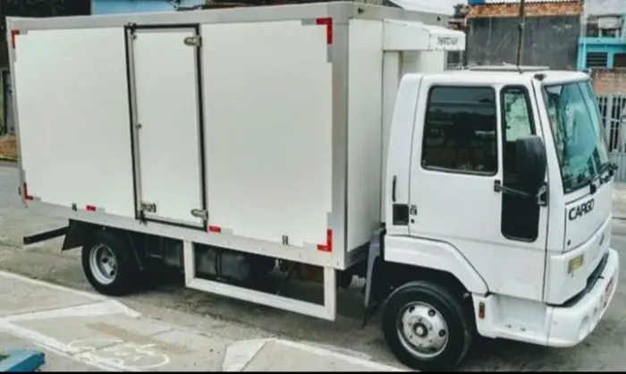 Caminhão Refrigerado cargo,acello,8150