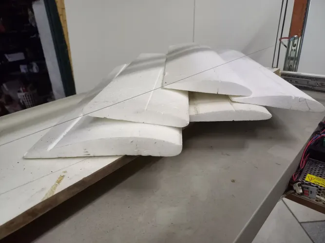 Asas de isopor para montagem aeromodelo