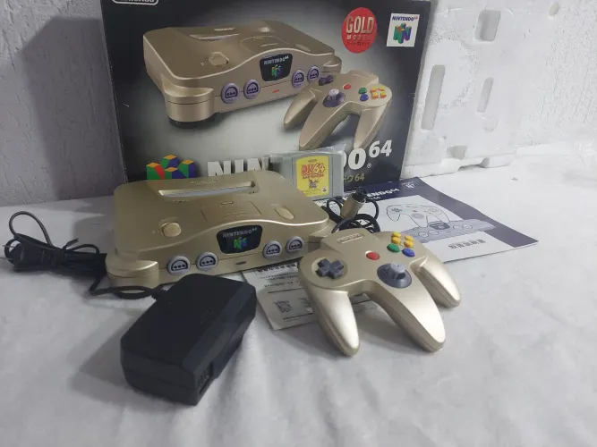 Console Nintendo 64 Gold japonês + Jogo completo 
