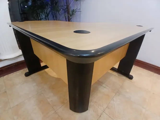 Mesa em L - Raridade, difícil encontrar uma tão linda e elegante!