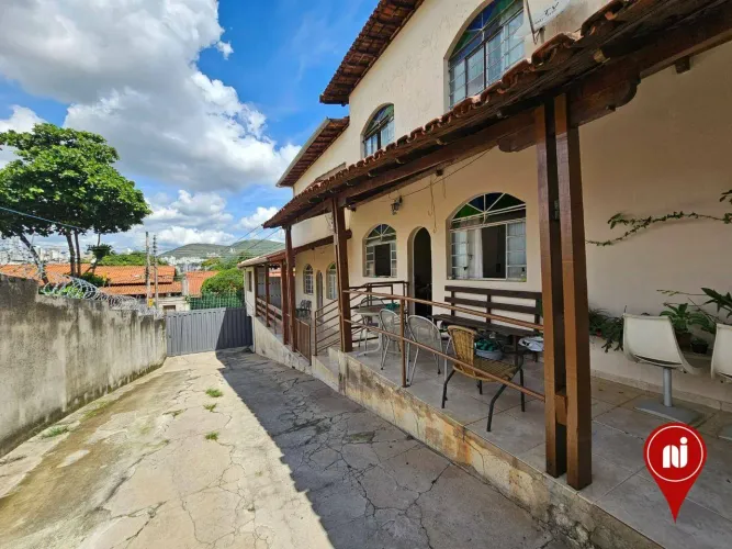 Casas/kitnets cada uma com 3 quartos à venda, 270 m² por R$ 1.150.000 - Palmeiras - Belo H