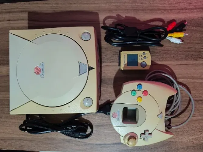 Dreamcast japonês não está lendo disco mas liga e acessa o menu normalmente