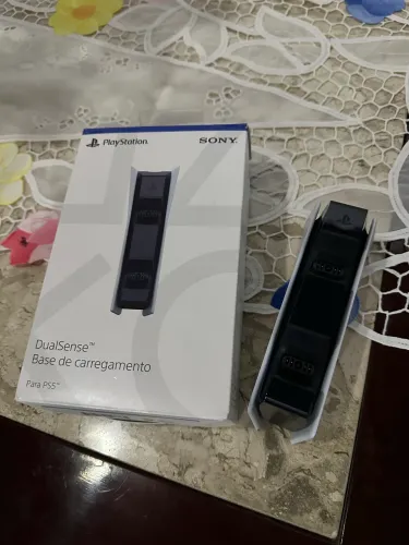Base de Carregamento oficial PlayStation DualSense para 2 Controles - Branco