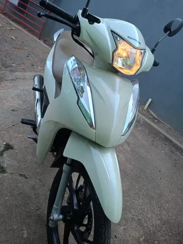 Biz 125 Branca