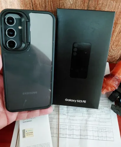 Galaxy 23 FE 5G//256 GB//Filma 8K//NFC//I.A//Completo com NF!!