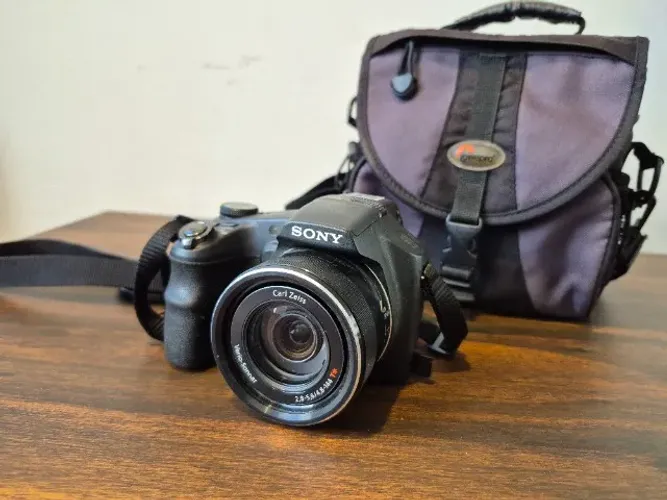 dsc-hx200v