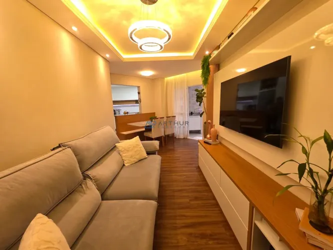 Apartamento à venda em Praia Grande na Guilhermina com 2 dormitórios
