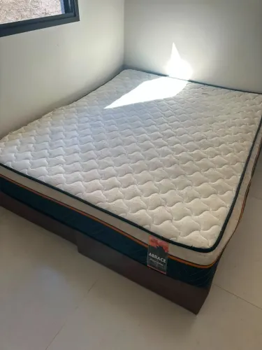 Box + Cama Queen