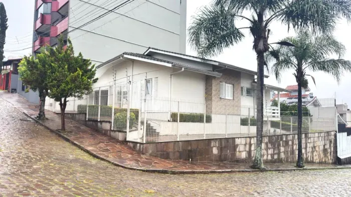 CAXIAS DO SUL - Casa Padrão - VINHEDOS