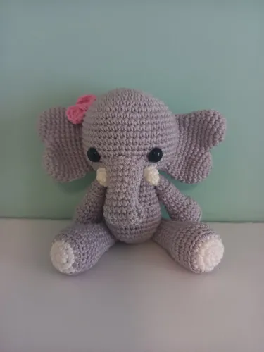 Amigurumi elefantinha 15 cm