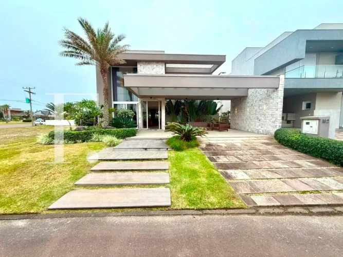 Sobrado à Venda no Atlântico Villas Club