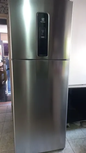 2 PORTAS Eletrolux NÃO É GELADEIRA