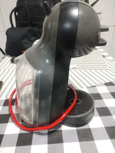 Máquina de café Dulce gusto, excelente estado, pouco usada, no cuador é mais forte.