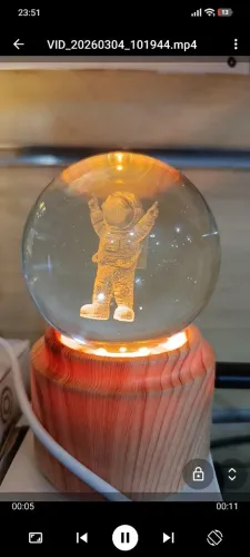 Mini luminária bola de vidro astronauta com base giratória/ PREÇO IMPERDÍVEL